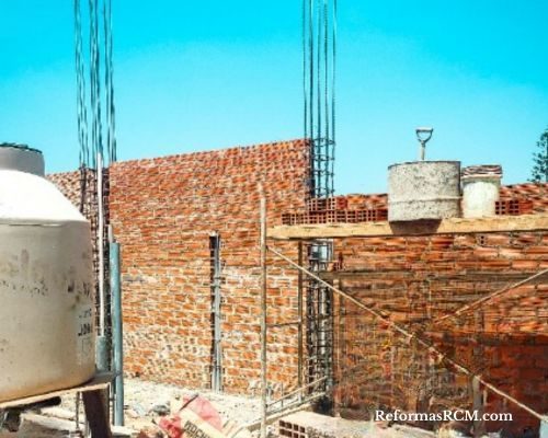 Ampliaciones en segunda planta y construcción de anexos en Malgrat de Mar